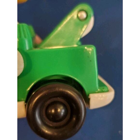 1992 Shelcore Wrecker Tow Truck Driver Construction Man Pretend Play Set - Picture 12 of 14